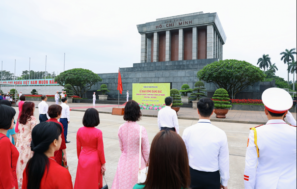 Dâng Bác thành tựu 70 năm, Thống kê TP. Hà Nội khẳng định vị thế và khát vọng vươn lên